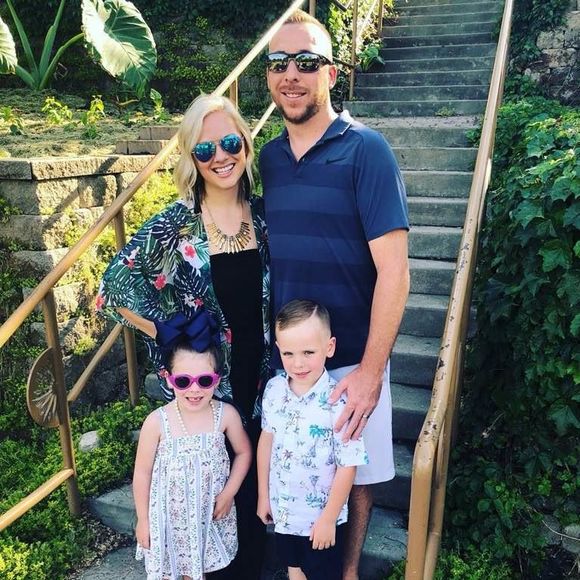 Meet your Posher, Whitney - Picture 1 of 1